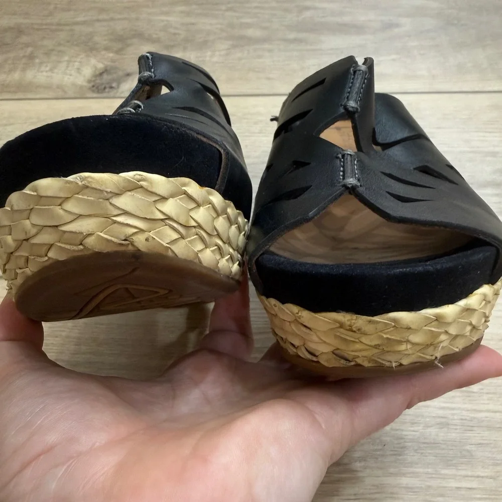 Earthies setina black